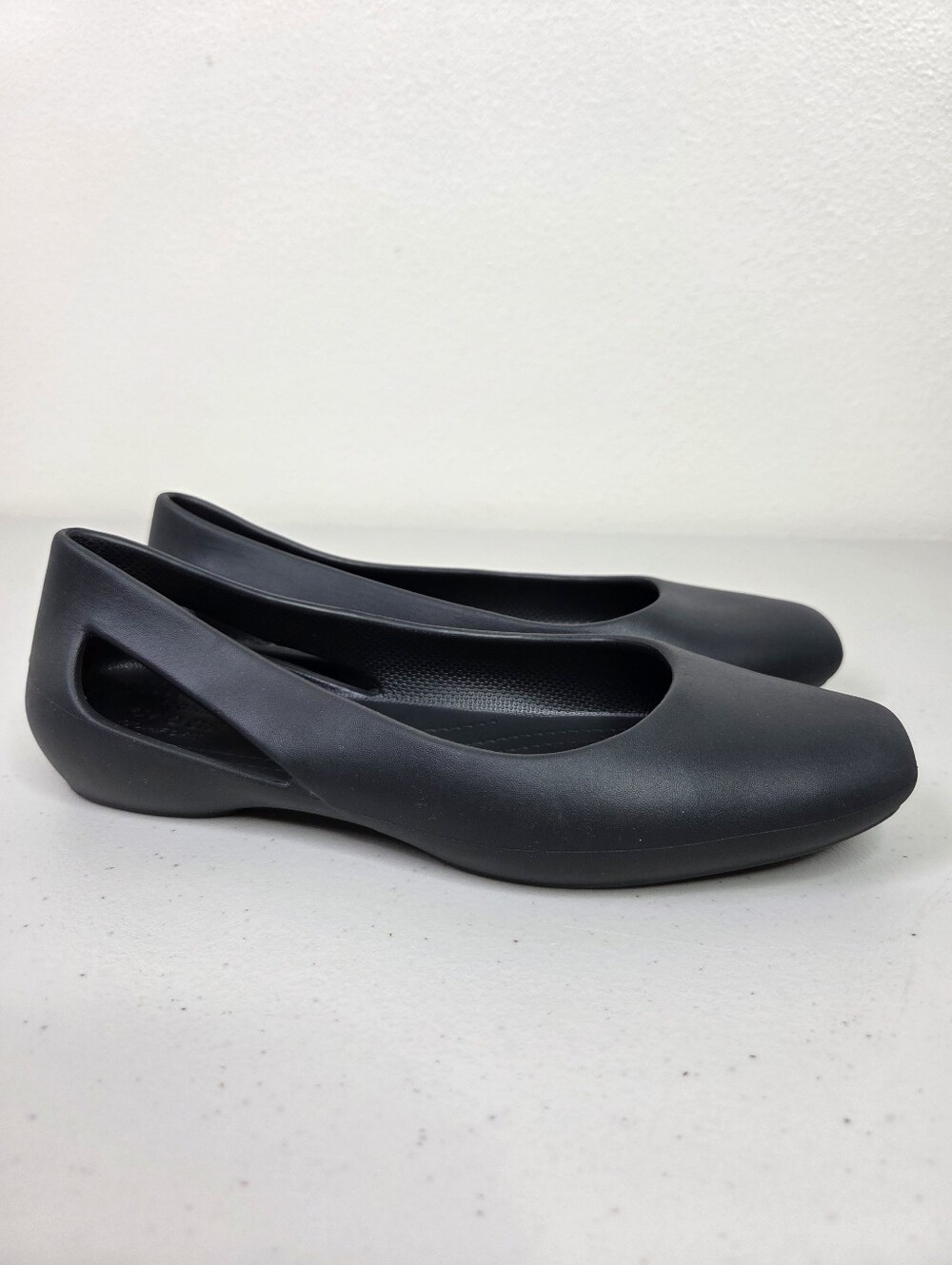 CROCS Sloane Women's Black Slip-On Ballet Flats